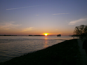 Sonnenuntergang Elbe 12
